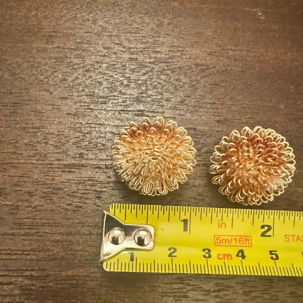 VTG Gold Tone‎ Star Burst Clip on Earrings & Brooch Flower Retro Round Studs
